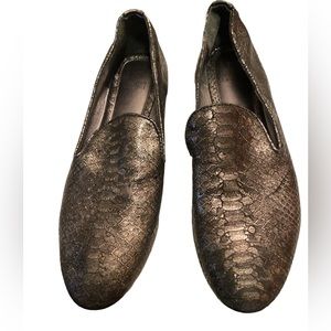Johnston & Murphy Metallic Bronze Snake-Embossed Leather Flats